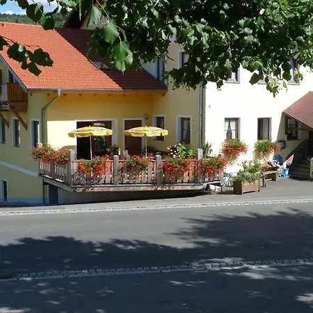 אורחן Landgasthof Vogl - Zum Klement
